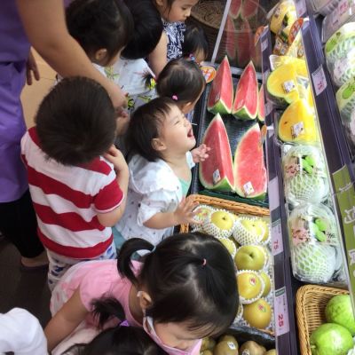 去逛街~~認識買賣規則..增加語言經驗