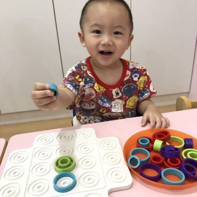 孩子操作、思考樂此不疲...培養喜歡探究的精神